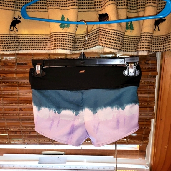 SALE, NWOT! VICTORIA'S SECRET TIE DIE SPANDEX SWIM SHORTS! - Picture 4 of 4